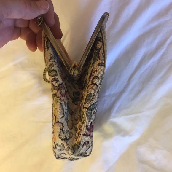 Pretty Vintage Embroidered Tapestry Purse - Picture 5 of 7